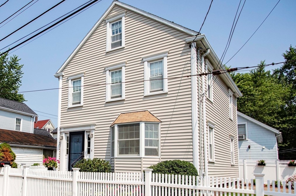 15 Water St, Boston MA 02167-3180 exterior