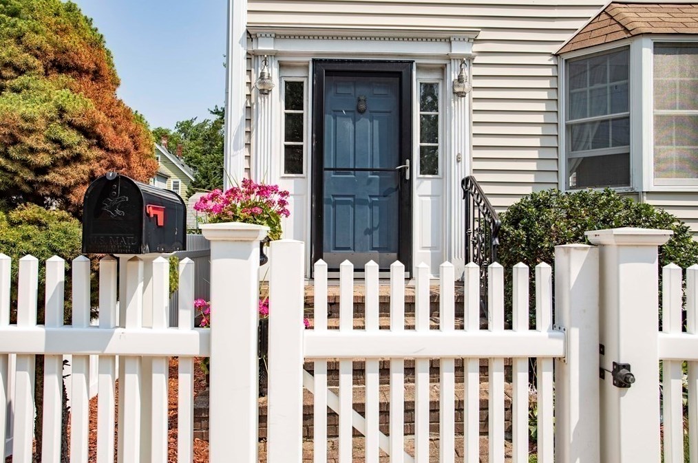 15 Water St, Boston MA 02167-3180 exterior