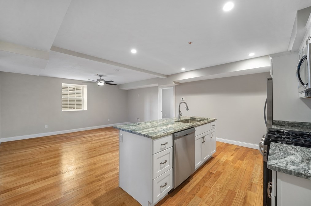 7 Cedar St, Taunton, MA 02780 exterior
