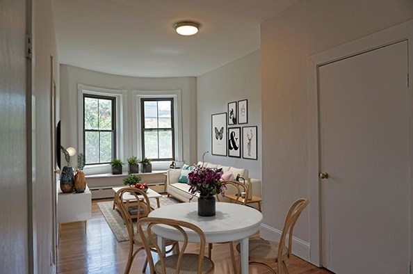 110 Willow St #4, Cambridge, MA 02141