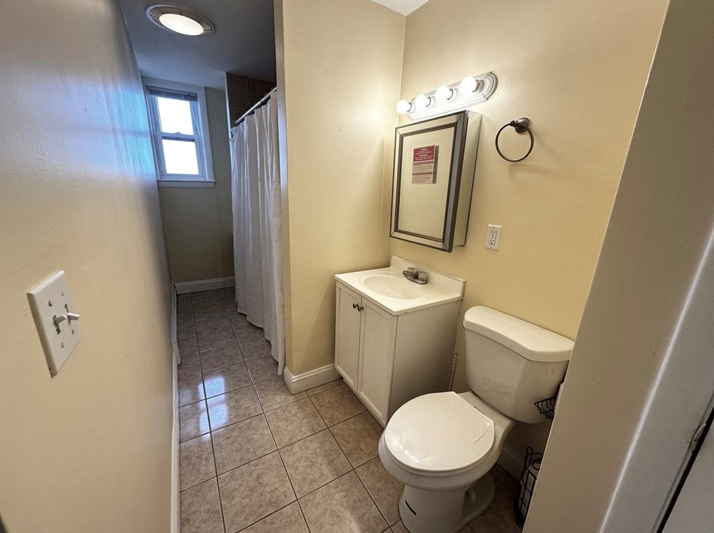 730 Moody St Apt 1, Waltham, MA 02453