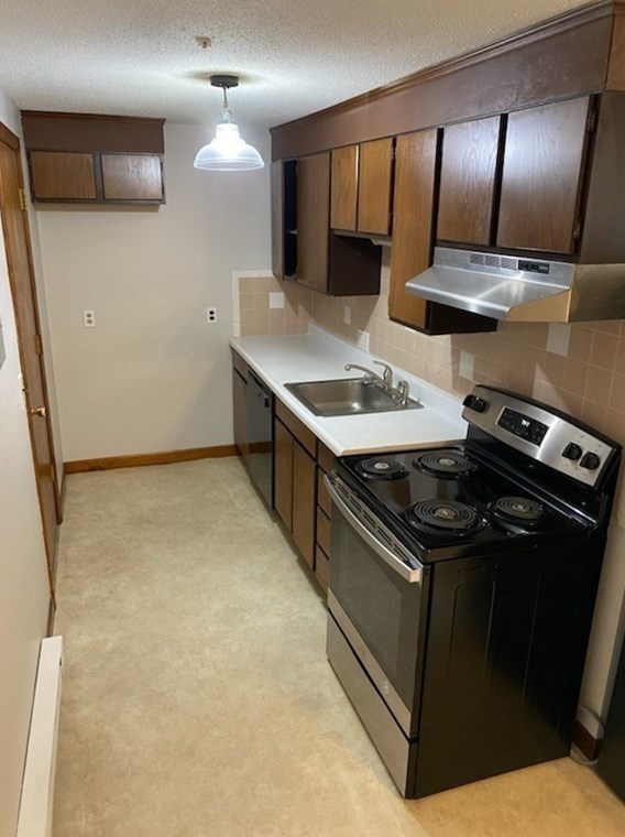 5 Turnpike Rd Apt 323, Townsend, MA 01469