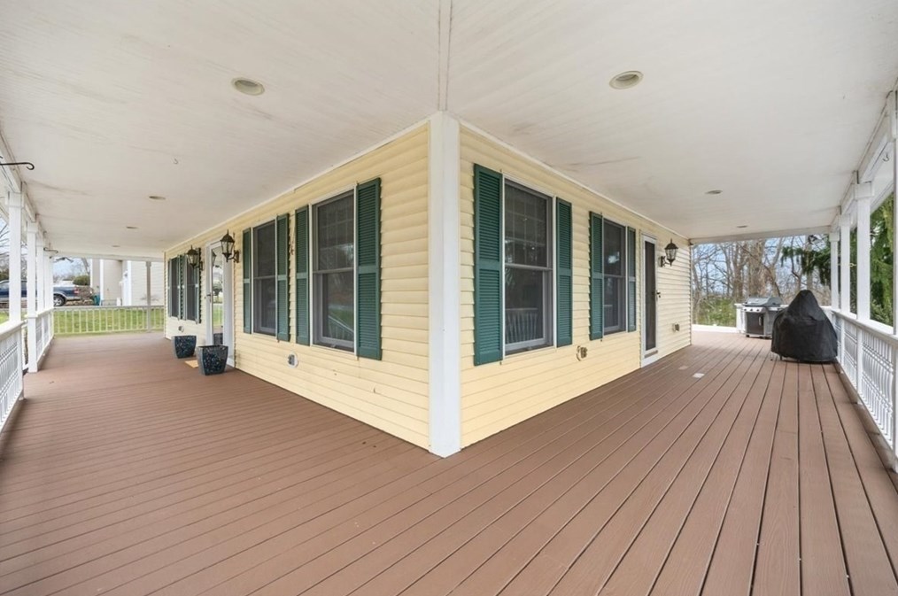 730 Dickinson St, Fall River MA  02721-4535 exterior