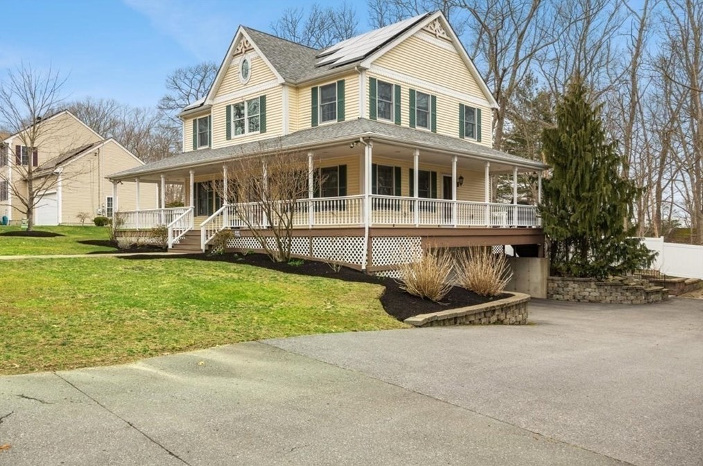 730 Dickinson St, Fall River MA  02721-4535 exterior