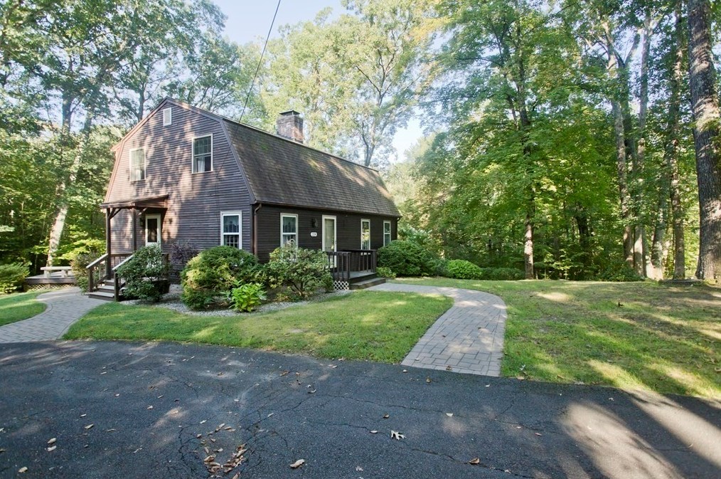 219 Vining Hill Rd, Southwick, MA 01077
