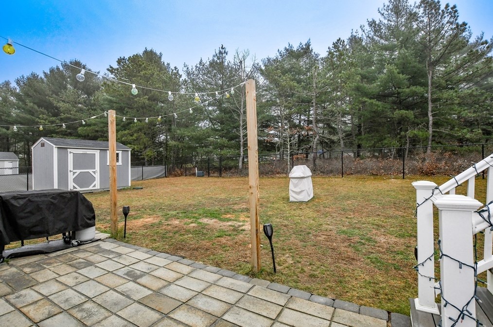 307 Charge Pond Rd, Wareham MA  02571-1108 exterior