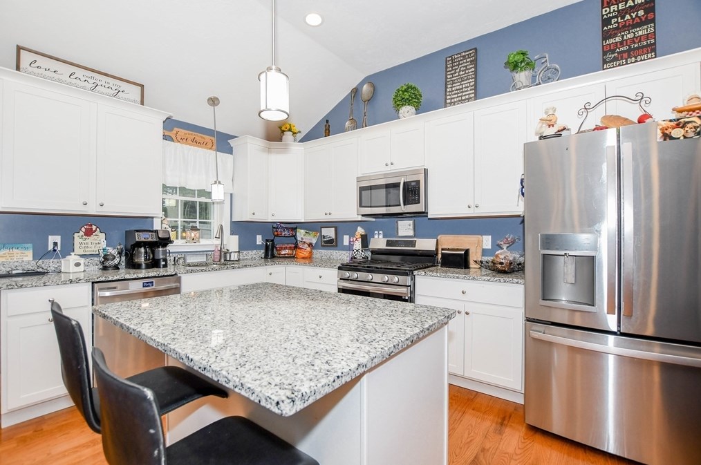 307 Charge Pond Rd, Wareham MA  02571-1108 exterior