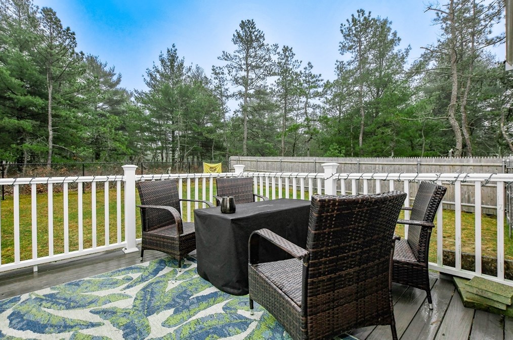 307 Charge Pond Rd, Wareham MA  02571-1108 exterior