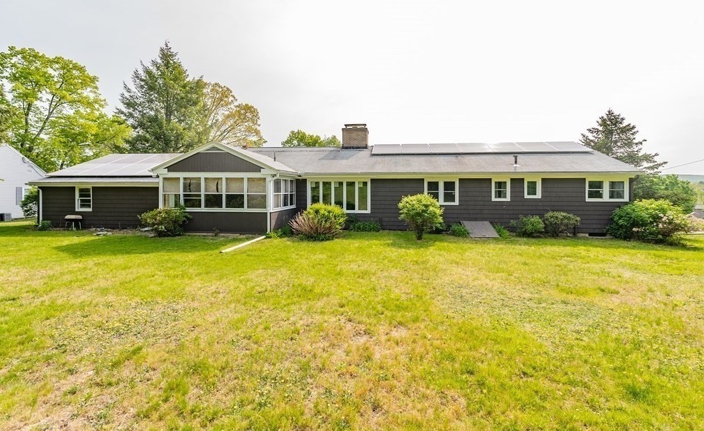 5 Brookside Cir, Wilbraham MA 01095-2102 exterior