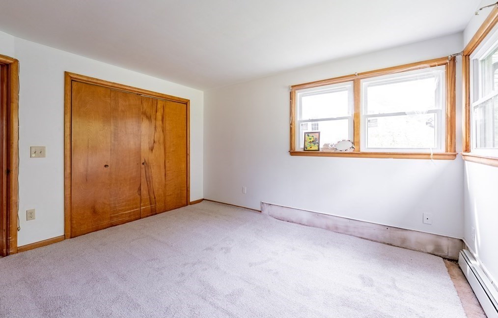 5 Brookside Cir, Wilbraham MA 01095-2102 exterior