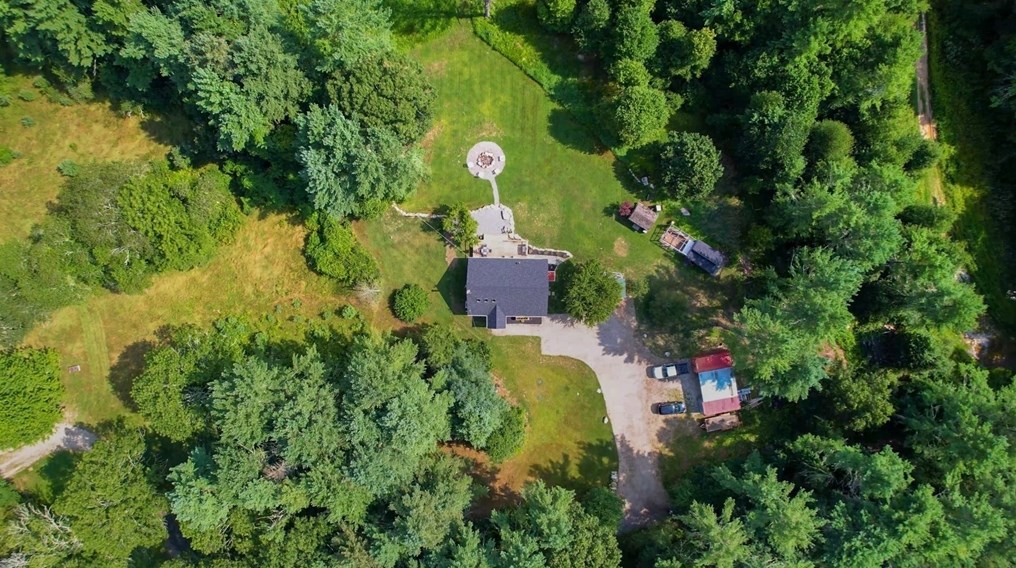 1406 Hixville Rd, Dartmouth MA  02747-1155 exterior