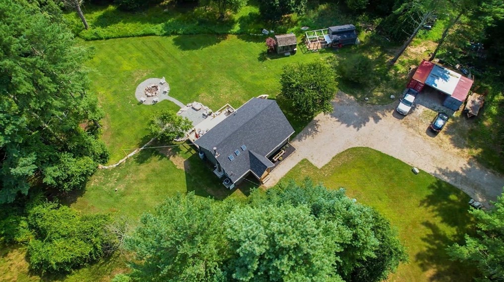 1406 Hixville Rd, Dartmouth MA  02747-1155 exterior