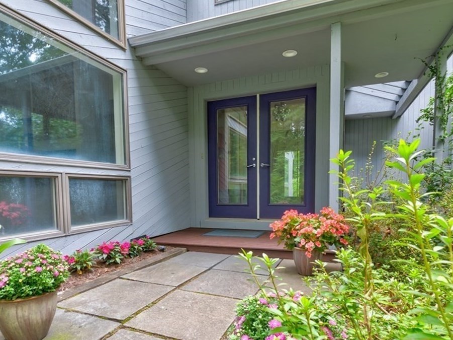 47 Old Orchard Rd, Sherborn, MA 01770