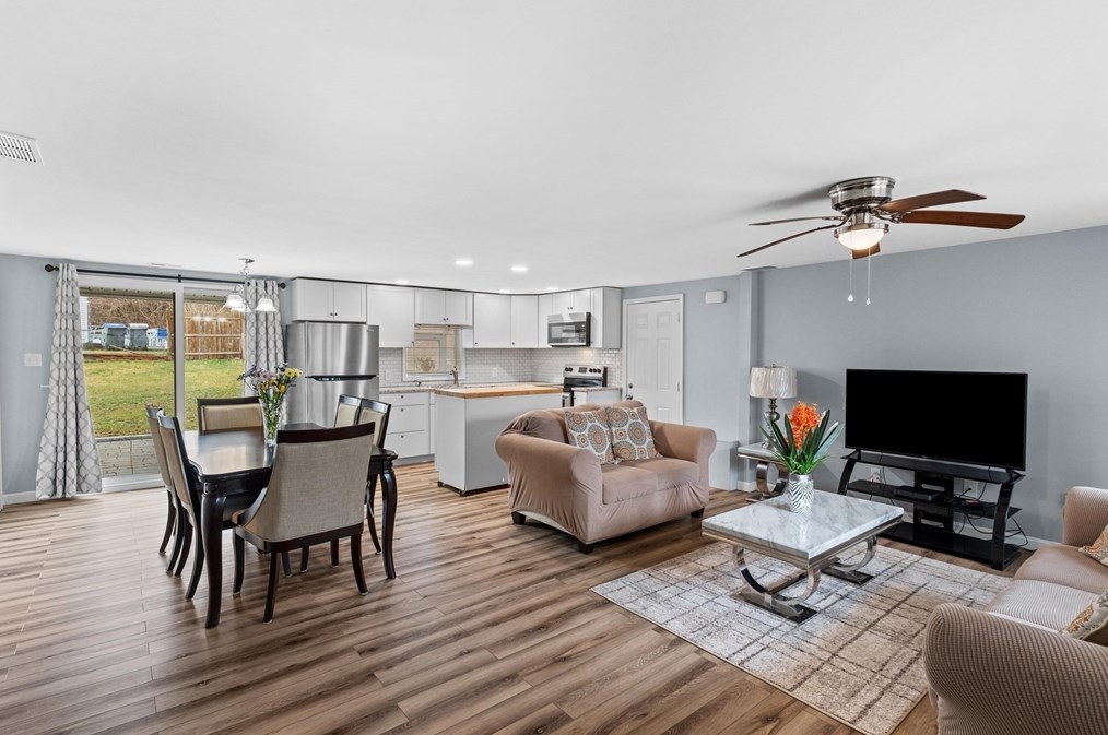 7 Jane Rd, Methuen, MA 01844