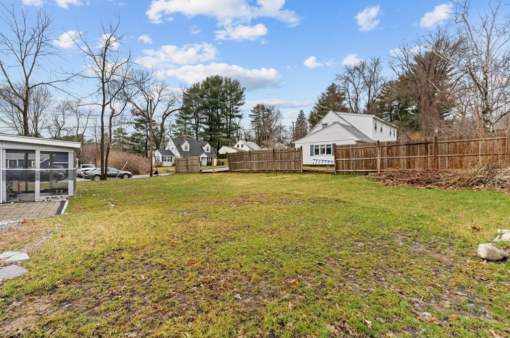 7 Jane Rd, Methuen MA  01844-3947 exterior