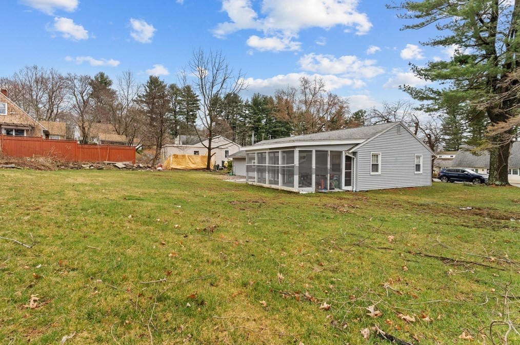 7 Jane Rd, Methuen MA  01844-3947 exterior