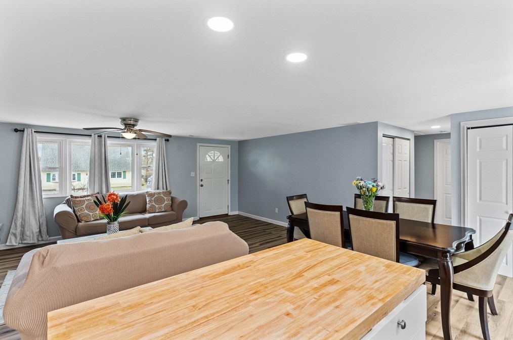 7 Jane Rd, Methuen MA  01844-3947 exterior