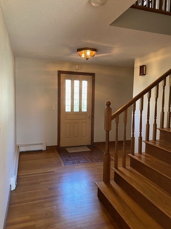 106 Newtown Rd #1, Acton, MA 01720