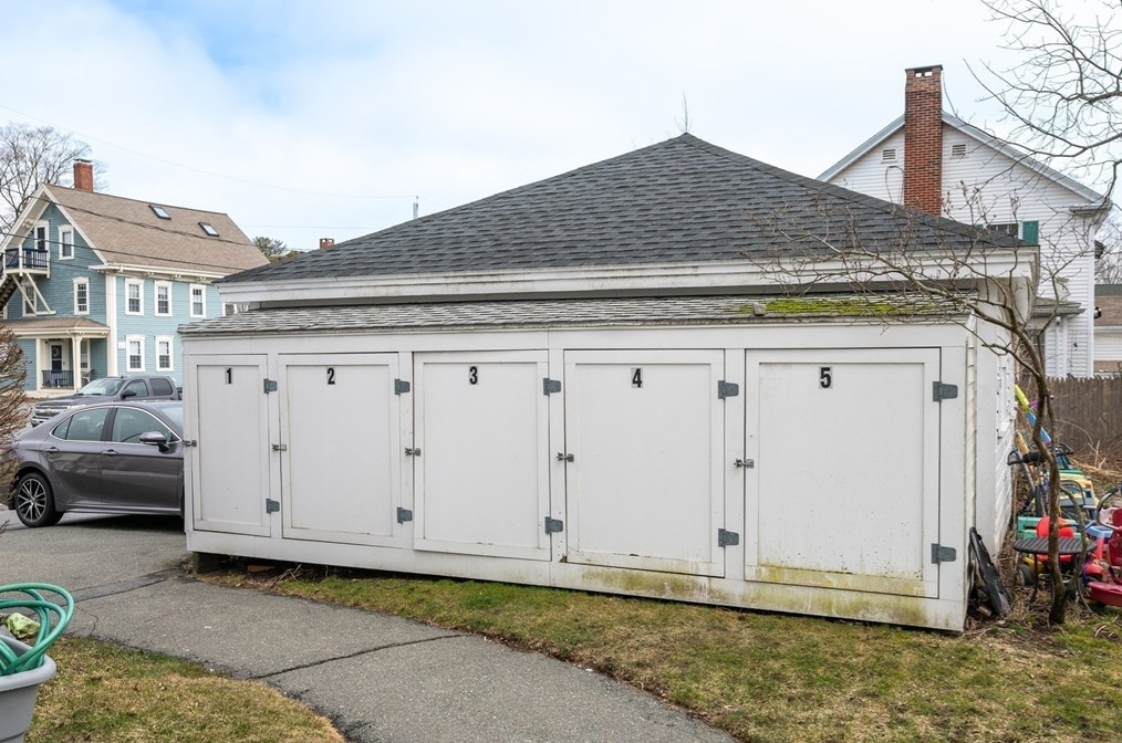 35 Locust St, Danvers MA 01923-2254 exterior