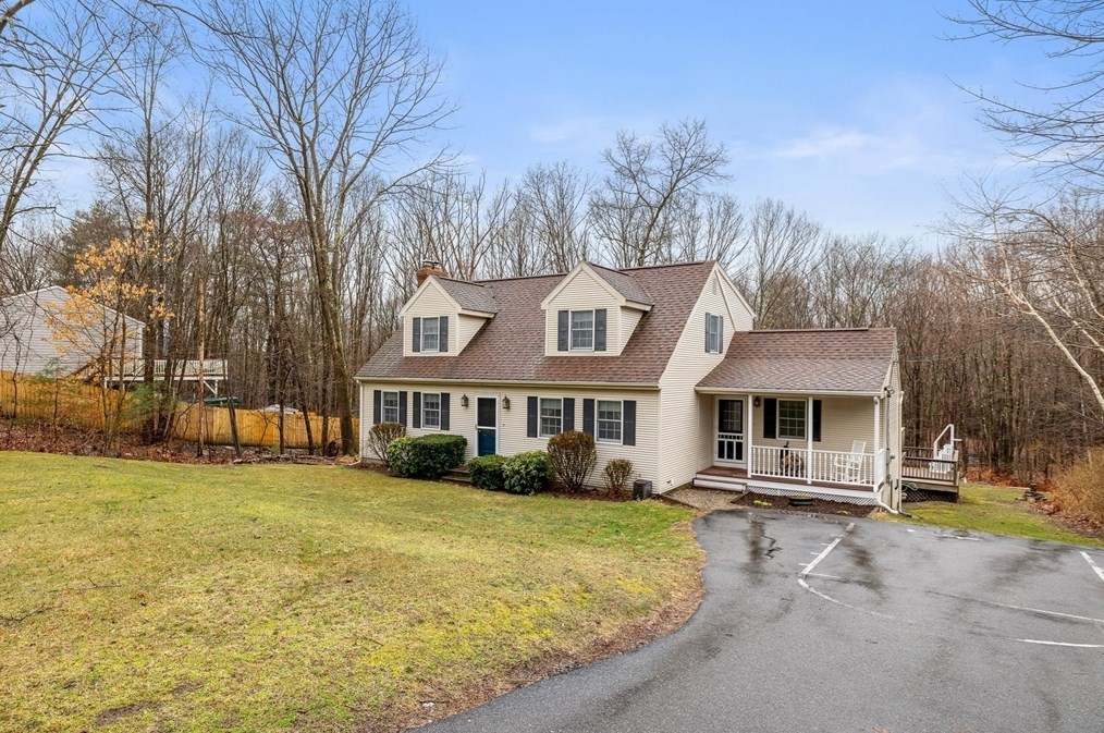 137 Sutton Rd, Webster, MA 01570