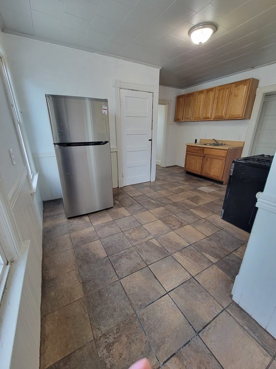 725 Carew St #3, Springfield, MA 01104
