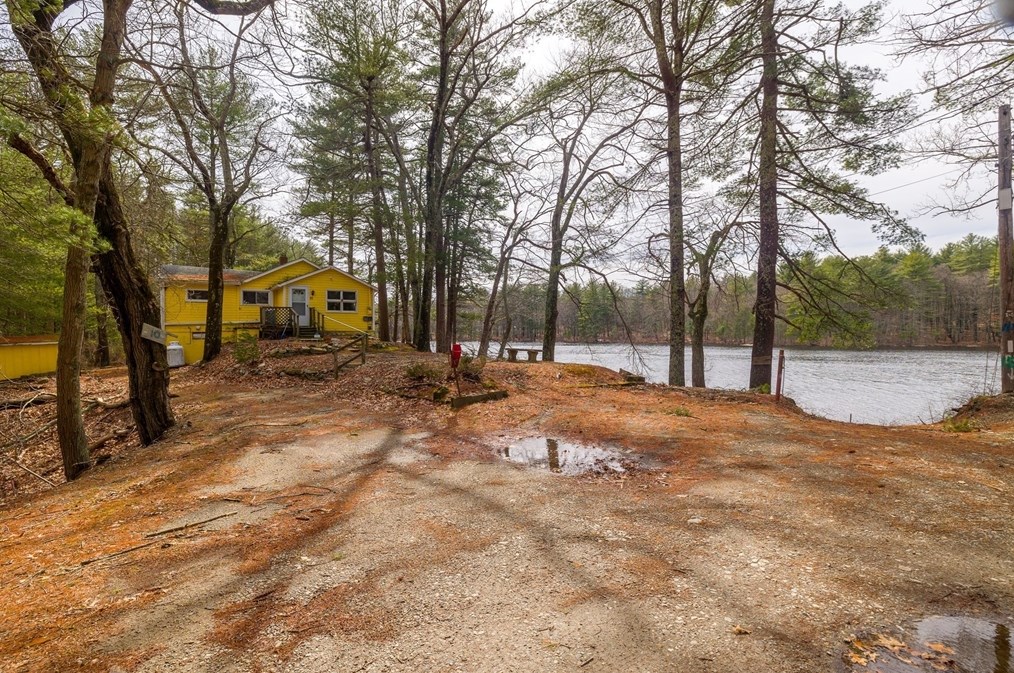 10 Wildwood Ave, Upton, MA 01568