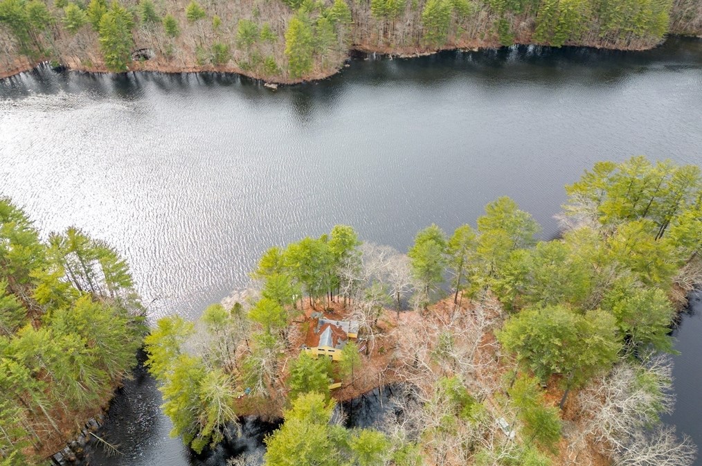 10 Wildwood Ave, Upton MA  01568-1513 exterior