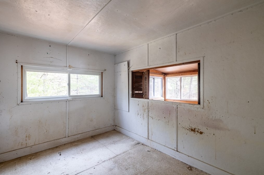 10 Wildwood Ave, Upton MA  01568-1513 exterior