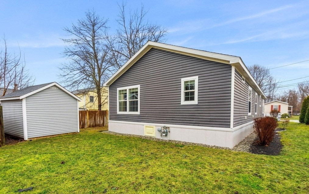 124 Main St, Merrimac MA 01860-2245 exterior