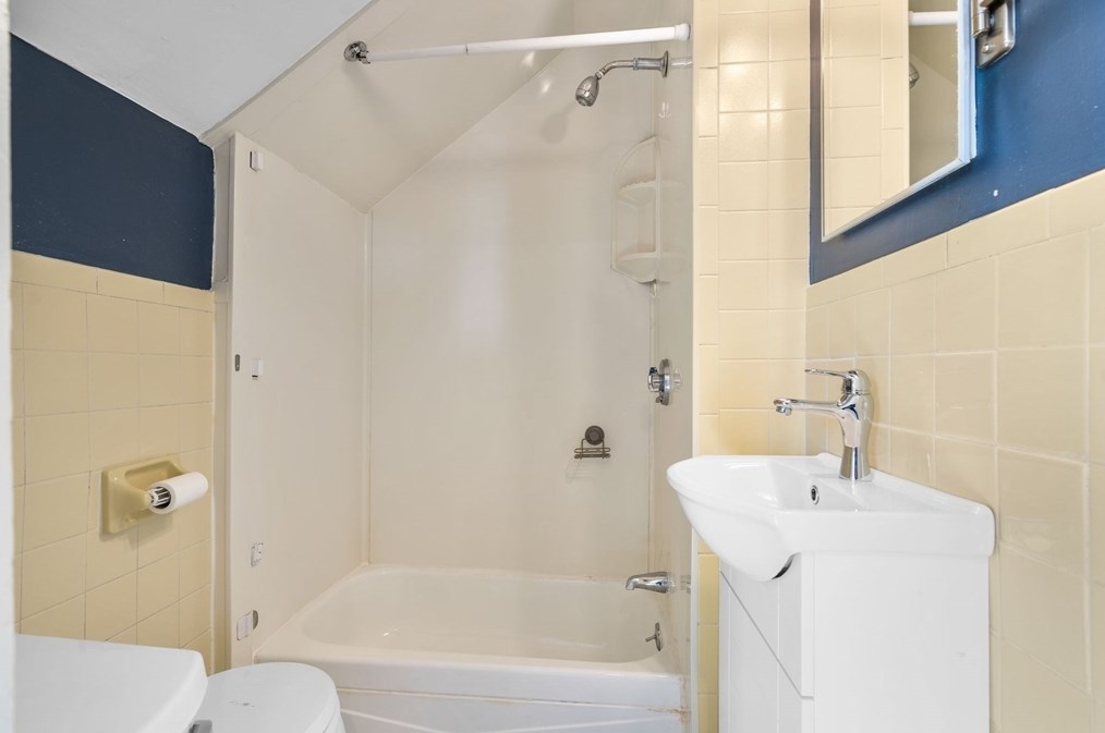 12 French Ave, Braintree MA 02184-6502 exterior