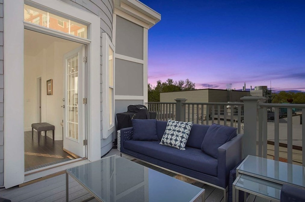 2 Market St, Cambridge MA  02139-1523 exterior