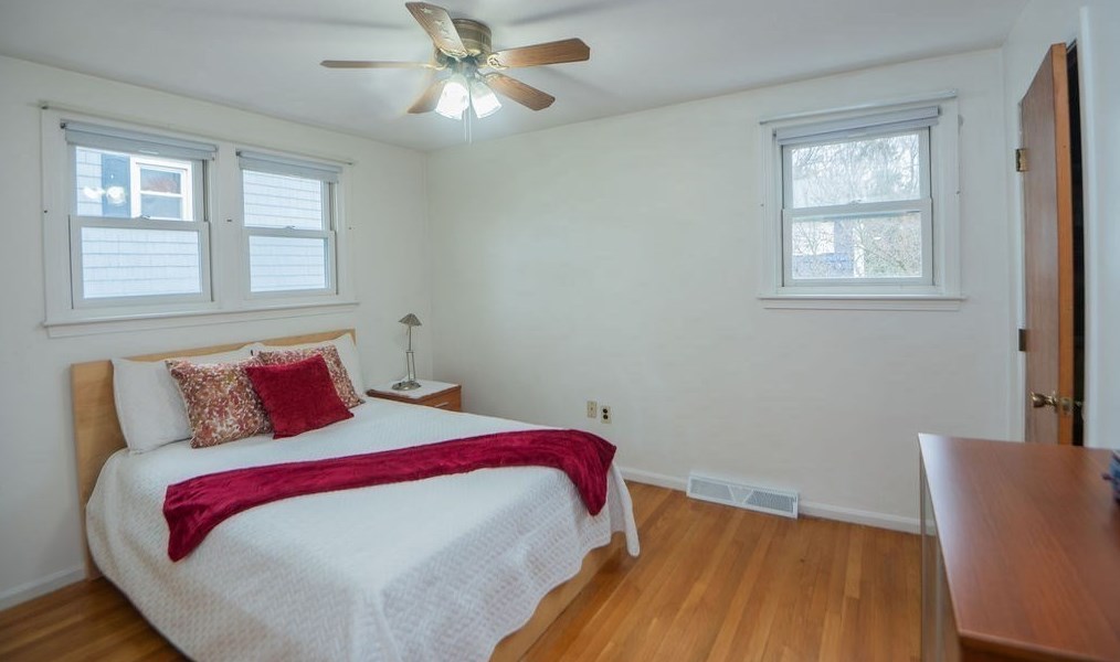 7 Lincoln Park, Marblehead MA 01945-2534 exterior