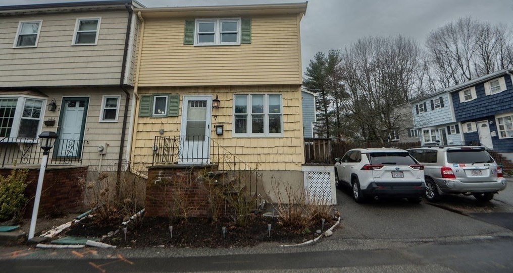 7 Lincoln Park, Marblehead, MA 01945-2553