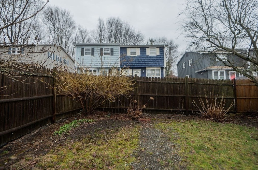 7 Lincoln Park, Marblehead MA 01945-2534 exterior