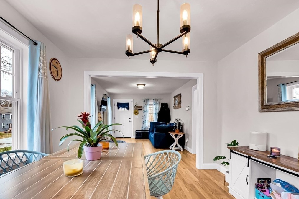 726 Dighton Ave, Taunton MA  02780-7131 exterior