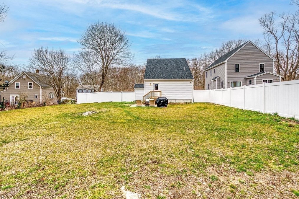 726 Dighton Ave, Taunton MA  02780-7131 exterior