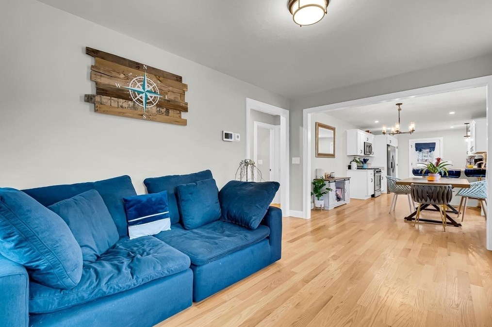 726 Dighton Ave, Taunton MA  02780-7131 exterior