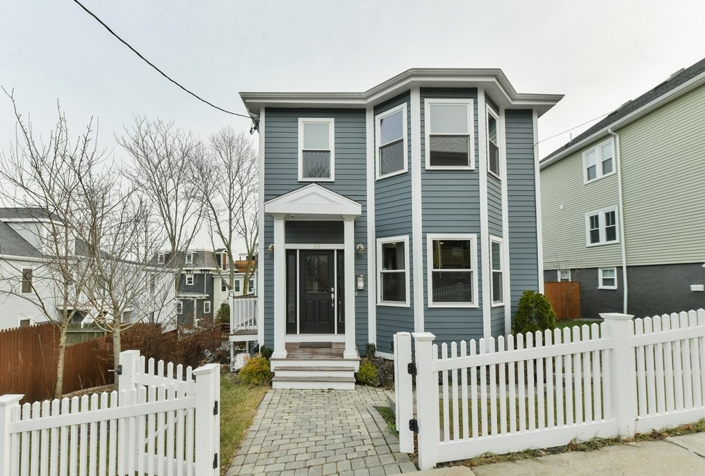 10 Salcombe St #1, Boston, MA 02125