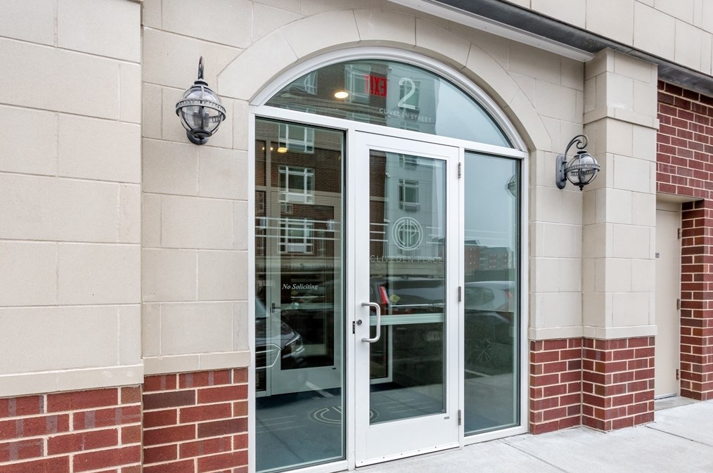 2 Cliveden St, Quincy, MA 02169-5238