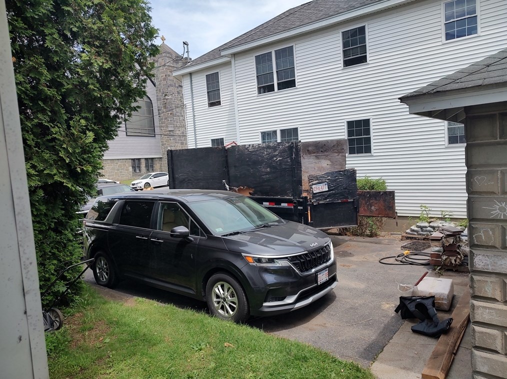 12 Cotton St, Leominster MA 01453-5629 exterior