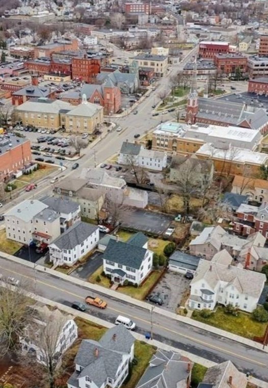 12 Cotton St, Leominster MA 01453-5629 exterior