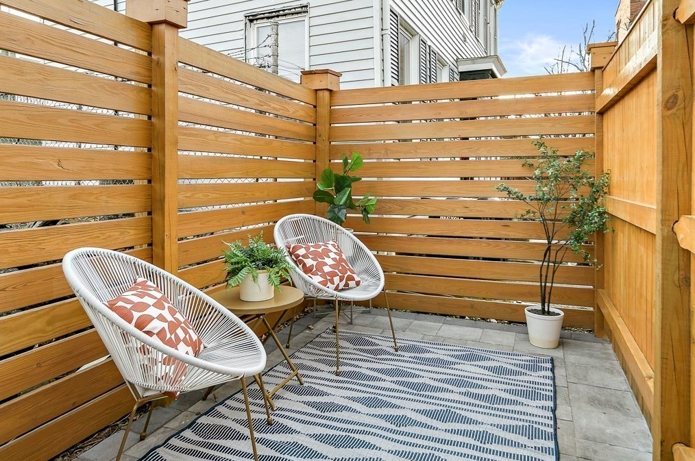 462 Cambridge St, Cambridge MA  02141-1113 exterior