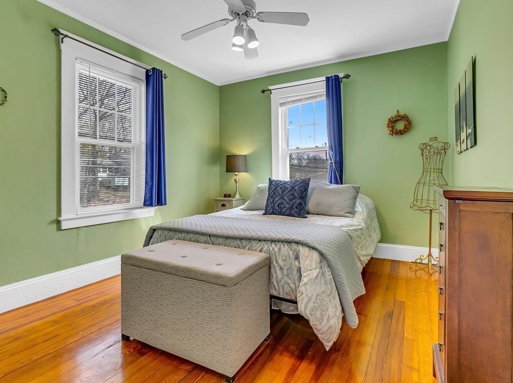 355 Rogers St, Lowell MA  01852-4218 exterior