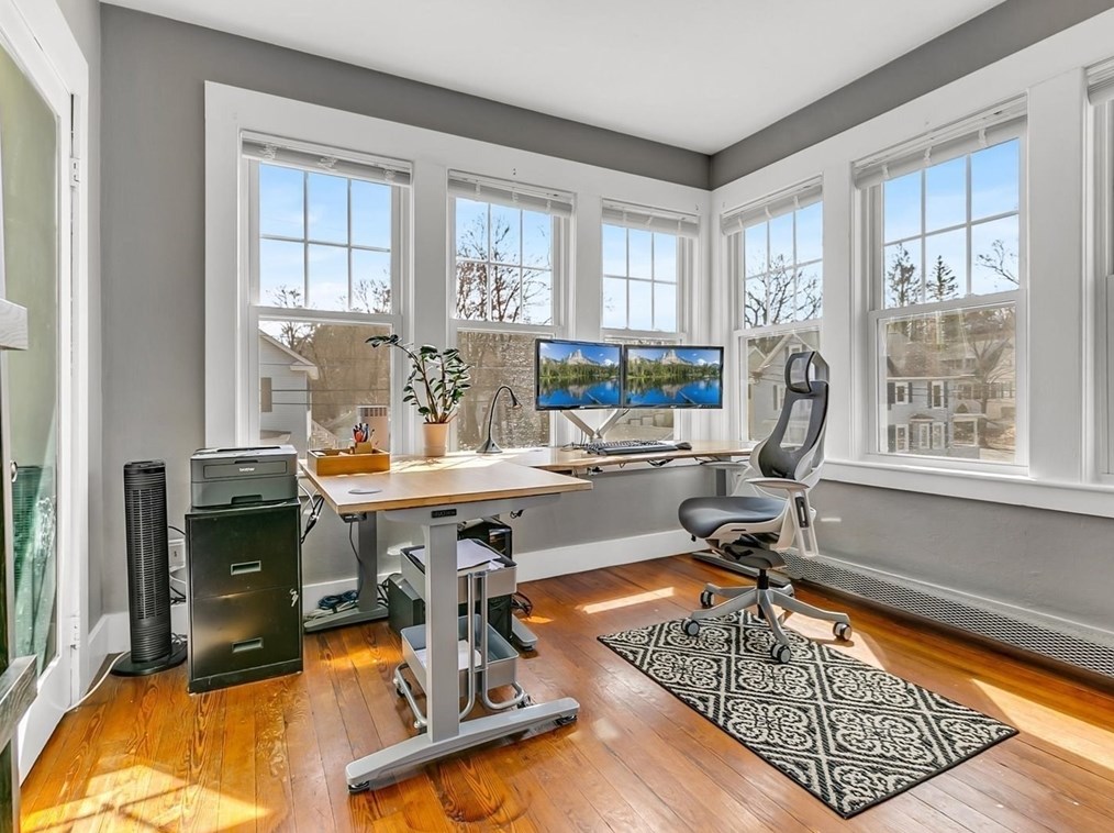 355 Rogers St, Lowell MA  01852-4218 exterior