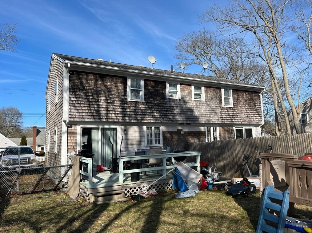 33 Butler Ave, Yarmouth, MA 02673 exterior