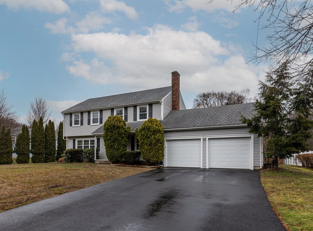 150 Indian Meadow Dr, Northborough, MA 01532 exterior