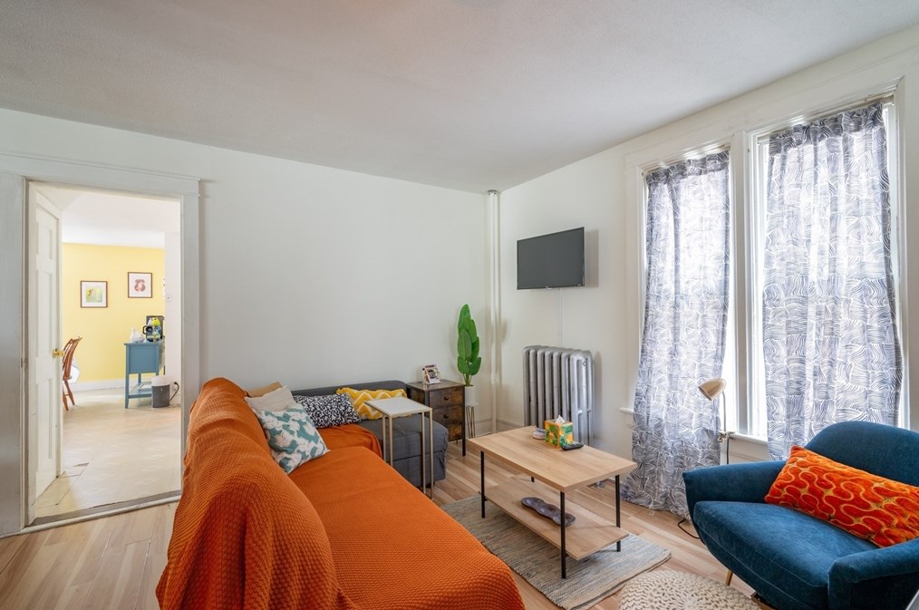 167 Pearl St, Holyoke MA  01040-2506 exterior