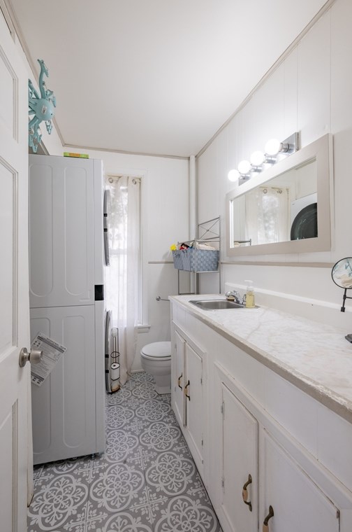 167 Pearl St, Holyoke MA  01040-2506 exterior