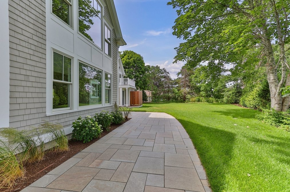 356 Stage Harbor Rd, Chatham MA  02633-2228 exterior