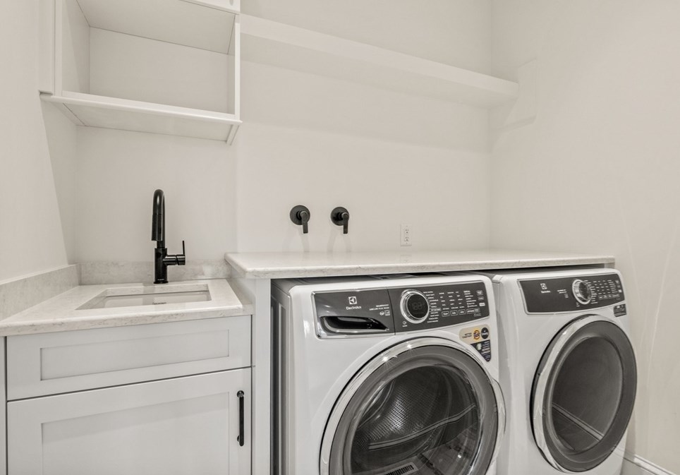 356 Stage Harbor Rd, Chatham MA  02633-2228 exterior